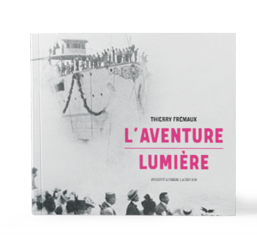Front Book Cover Mockup Essai